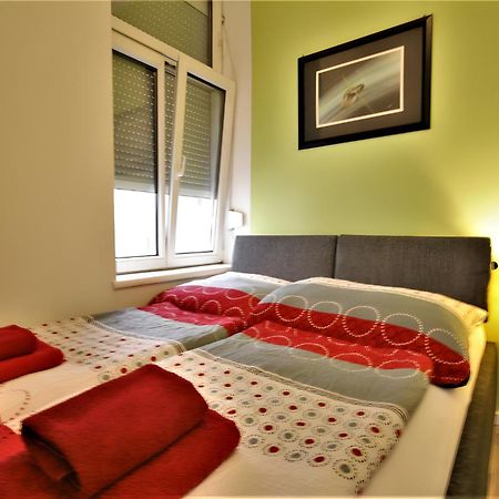 Modern Flat With 2 Rooms, Close To Schoenbrunn Viena Exterior foto